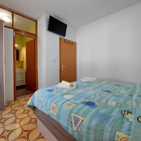 Apartment And Ivanka Petar Krk Town