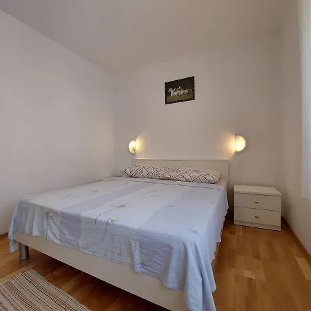 Apartament And Ivanka Petar