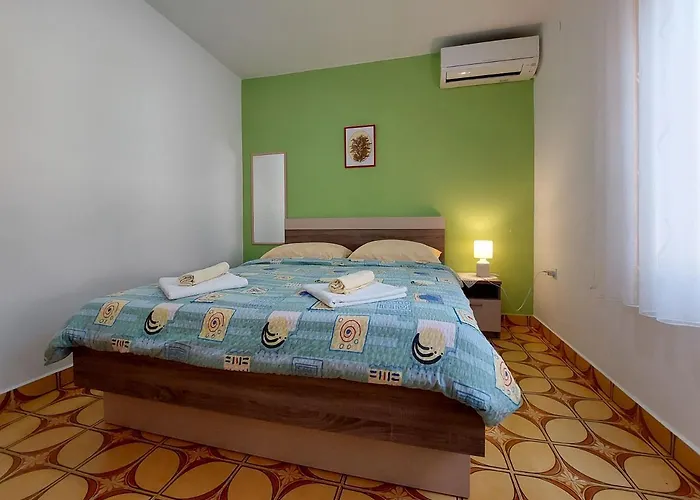 And Ivanka Petar Apartment Krk Town