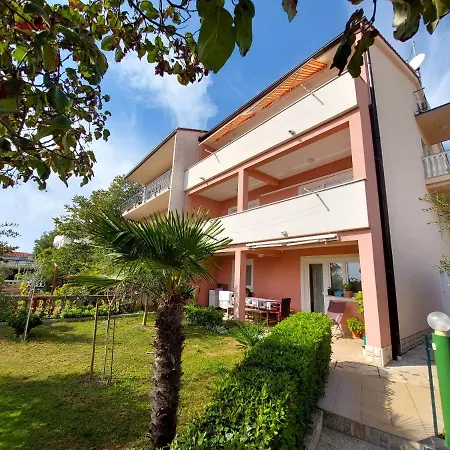 Apartamento And Ivanka Petar