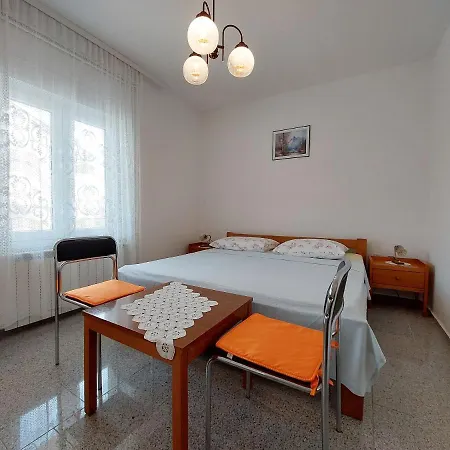 And Ivanka Petar Apartamento *