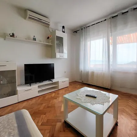 Apartamento And Ivanka Petar