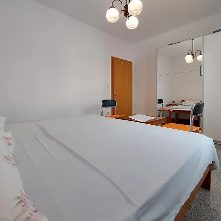 Apartamento And Ivanka Petar Krk Town