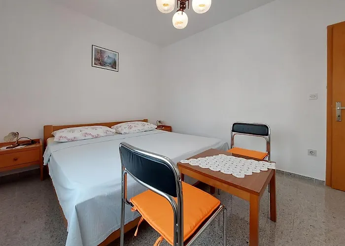 And Ivanka Petar Appartement Krk Town