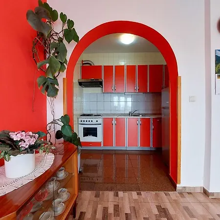 And Ivanka Petar Apartman Krk Town