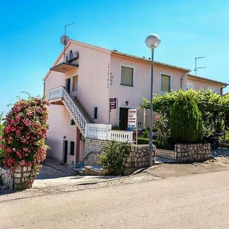 And Ivanka Petar Apartman